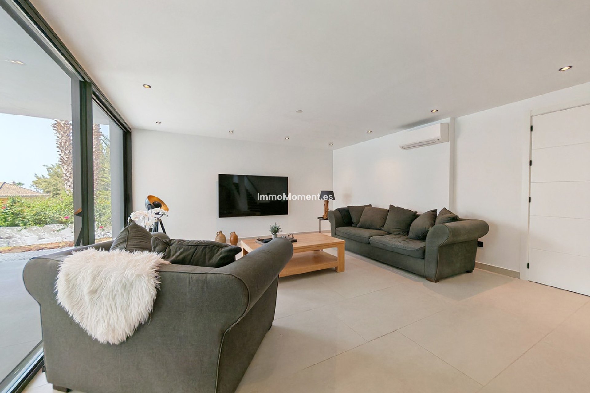 Resale - Detached villa - Marbella - Elviria