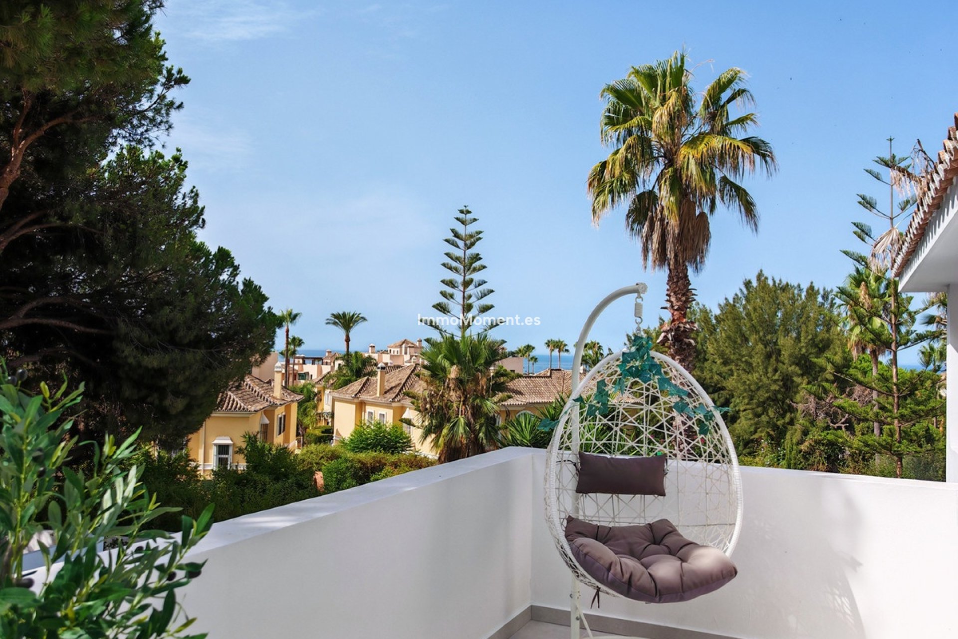 Resale - Detached villa - Marbella - Elviria