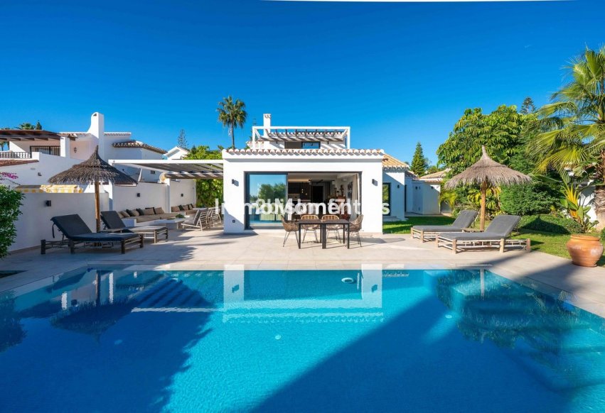 Resale - Detached villa - Marbella - Elviria