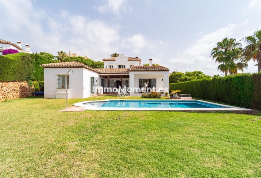 Resale - Detached villa - Marbella - Elviria
