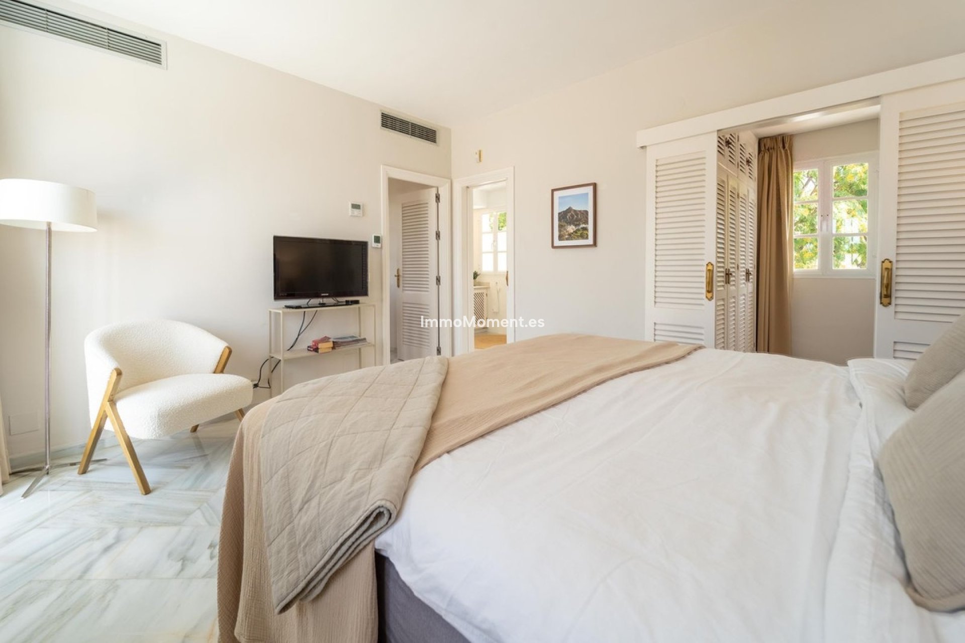 Resale - Detached villa - Marbella - Elviria