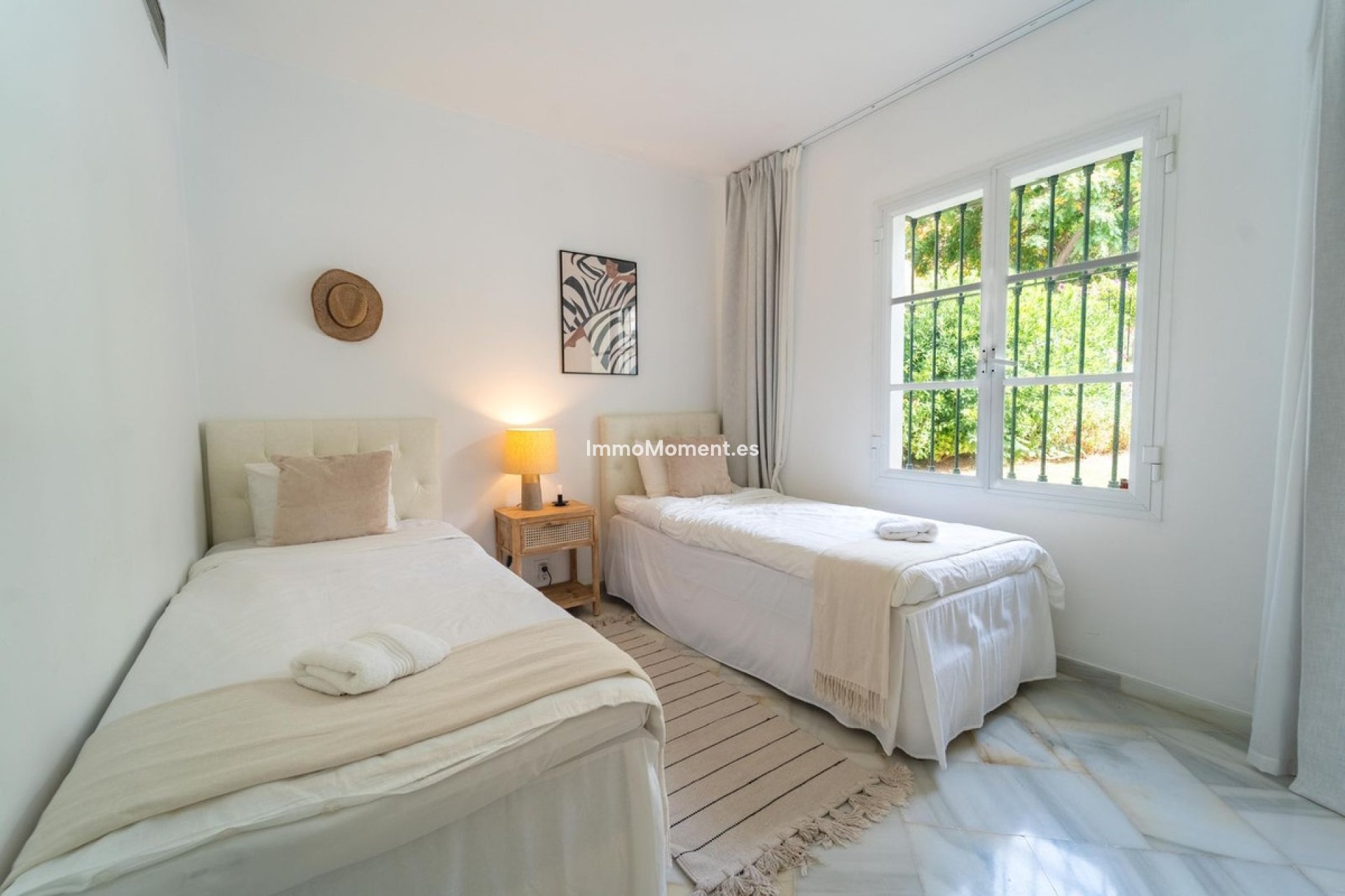 Resale - Detached villa - Marbella - Elviria