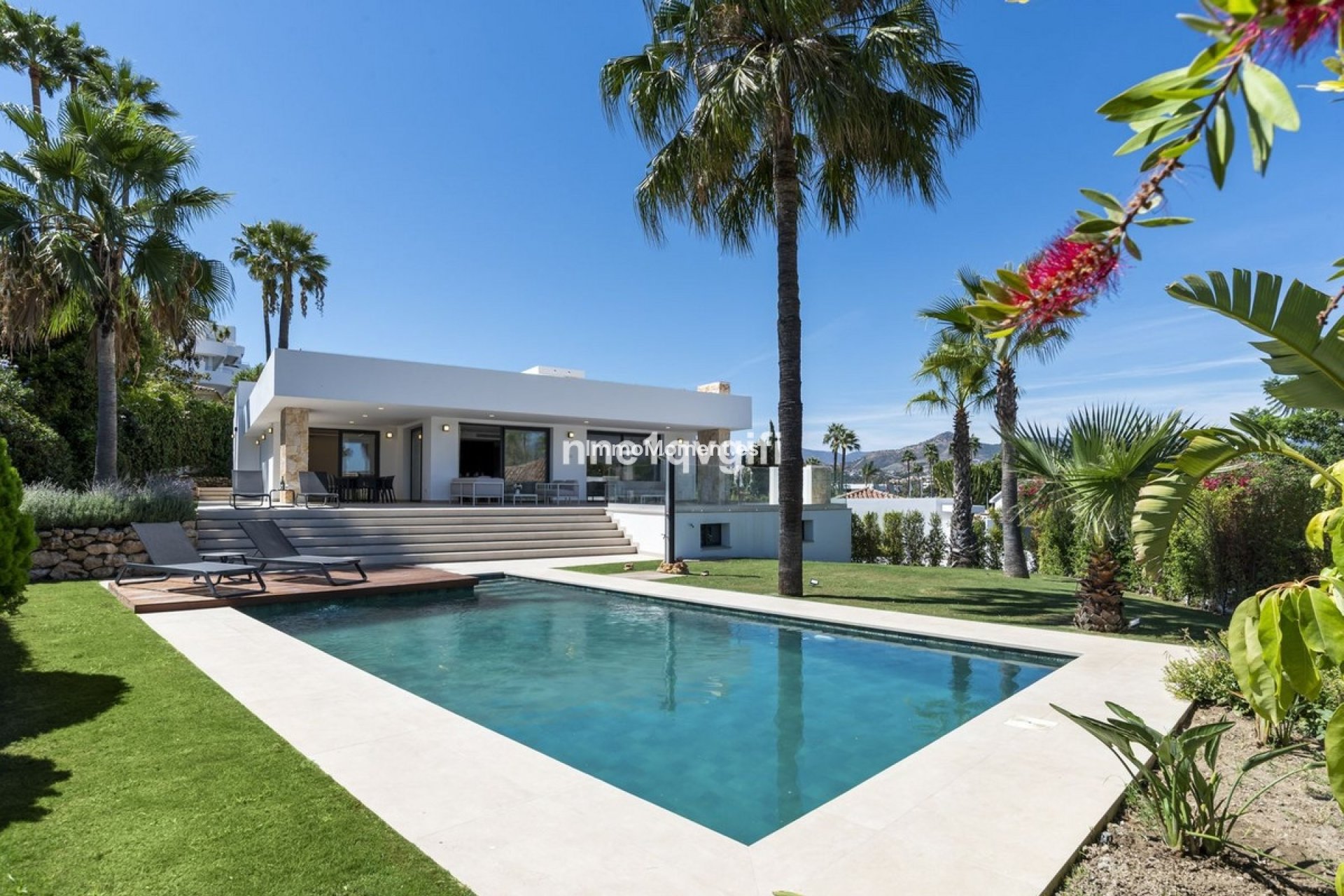 Resale - Detached villa - Marbella - Guadalmina Alta