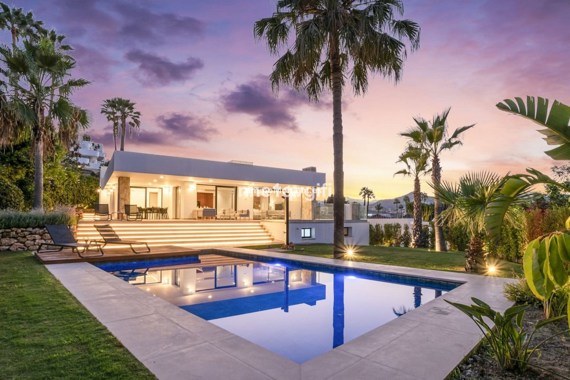 Resale - Detached villa - Marbella - Guadalmina Alta
