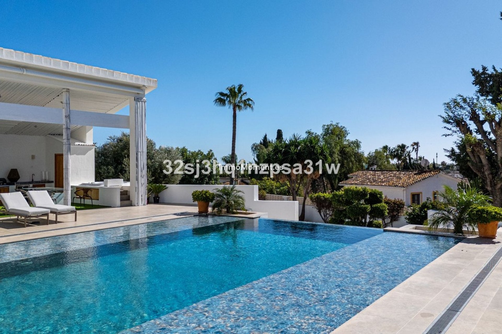 Resale - Detached villa - Marbella - Guadalmina Alta