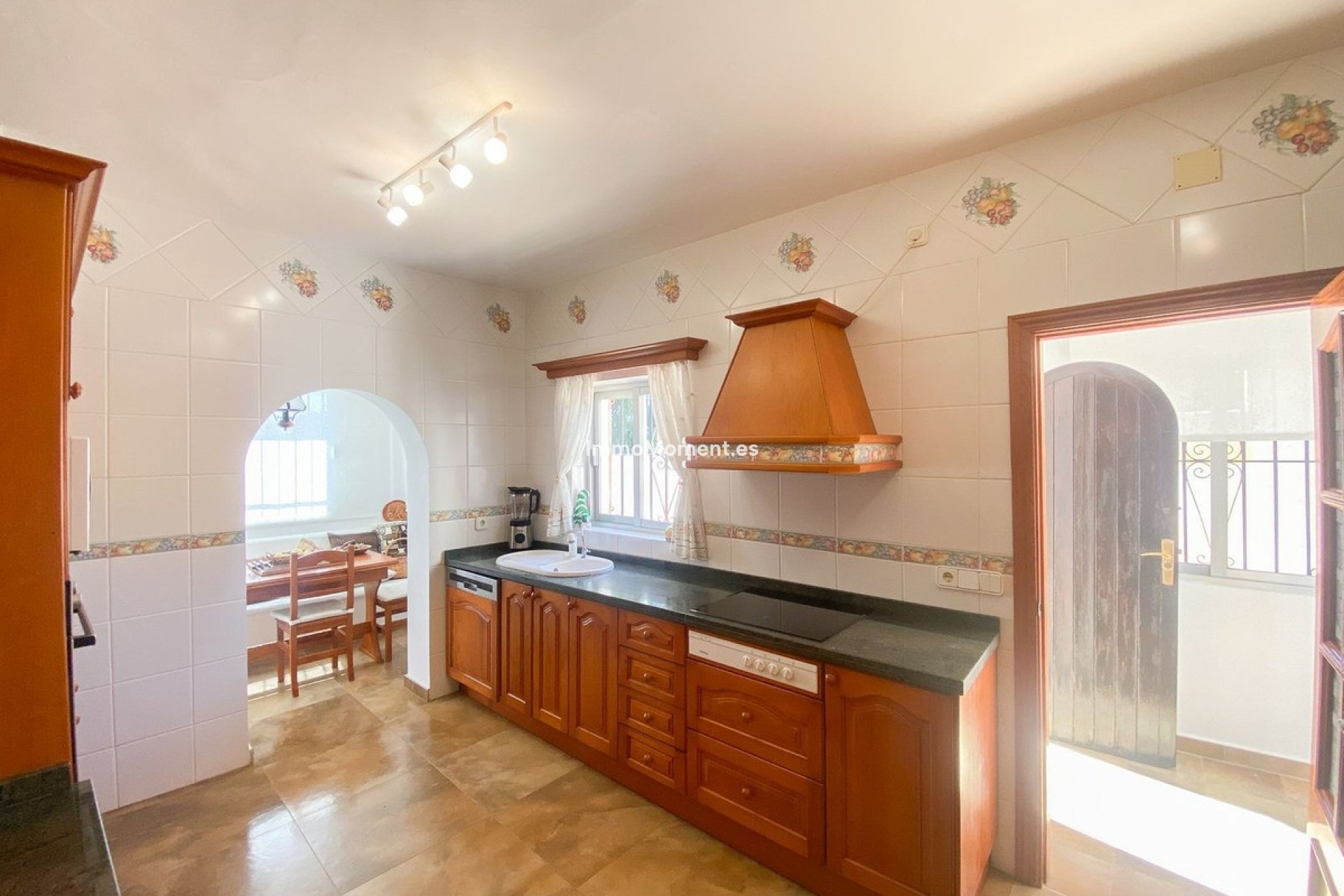 Resale - Detached villa - Marbella - Guadalmina Alta
