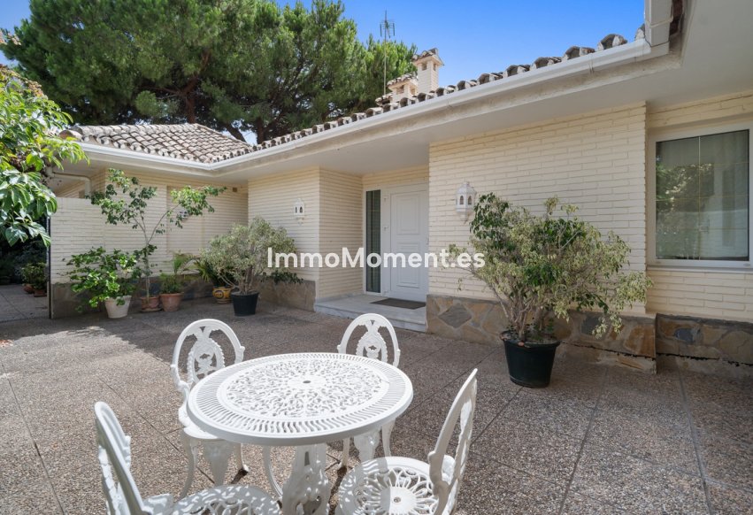 Resale - Detached villa - Marbella - Guadalmina Alta