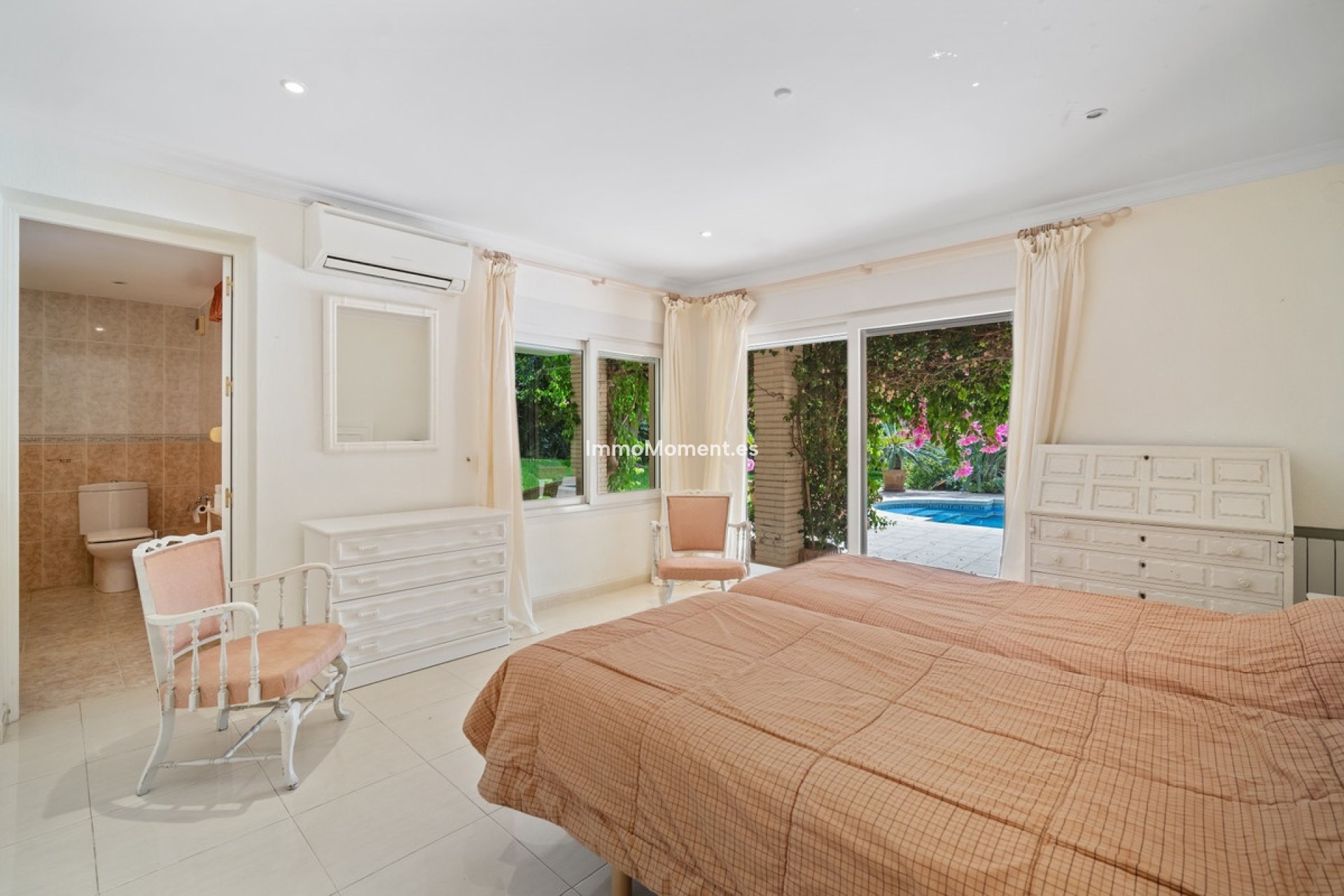 Resale - Detached villa - Marbella - Guadalmina Alta