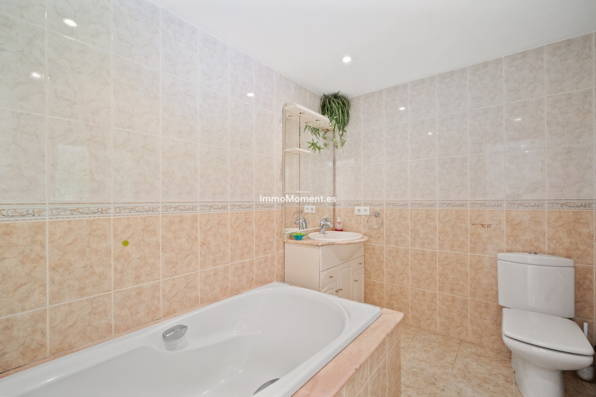 Resale - Detached villa - Marbella - Guadalmina Alta