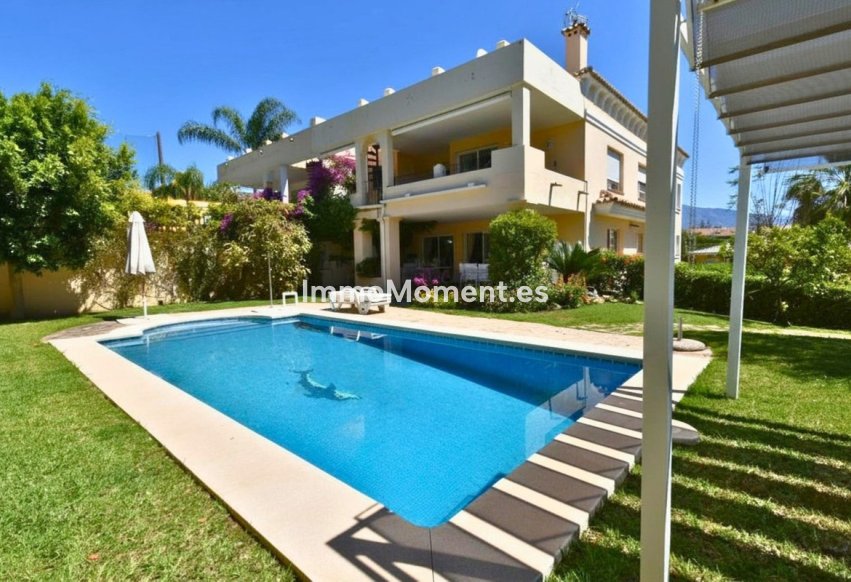 Resale - Detached villa - Marbella - Guadalmina Alta