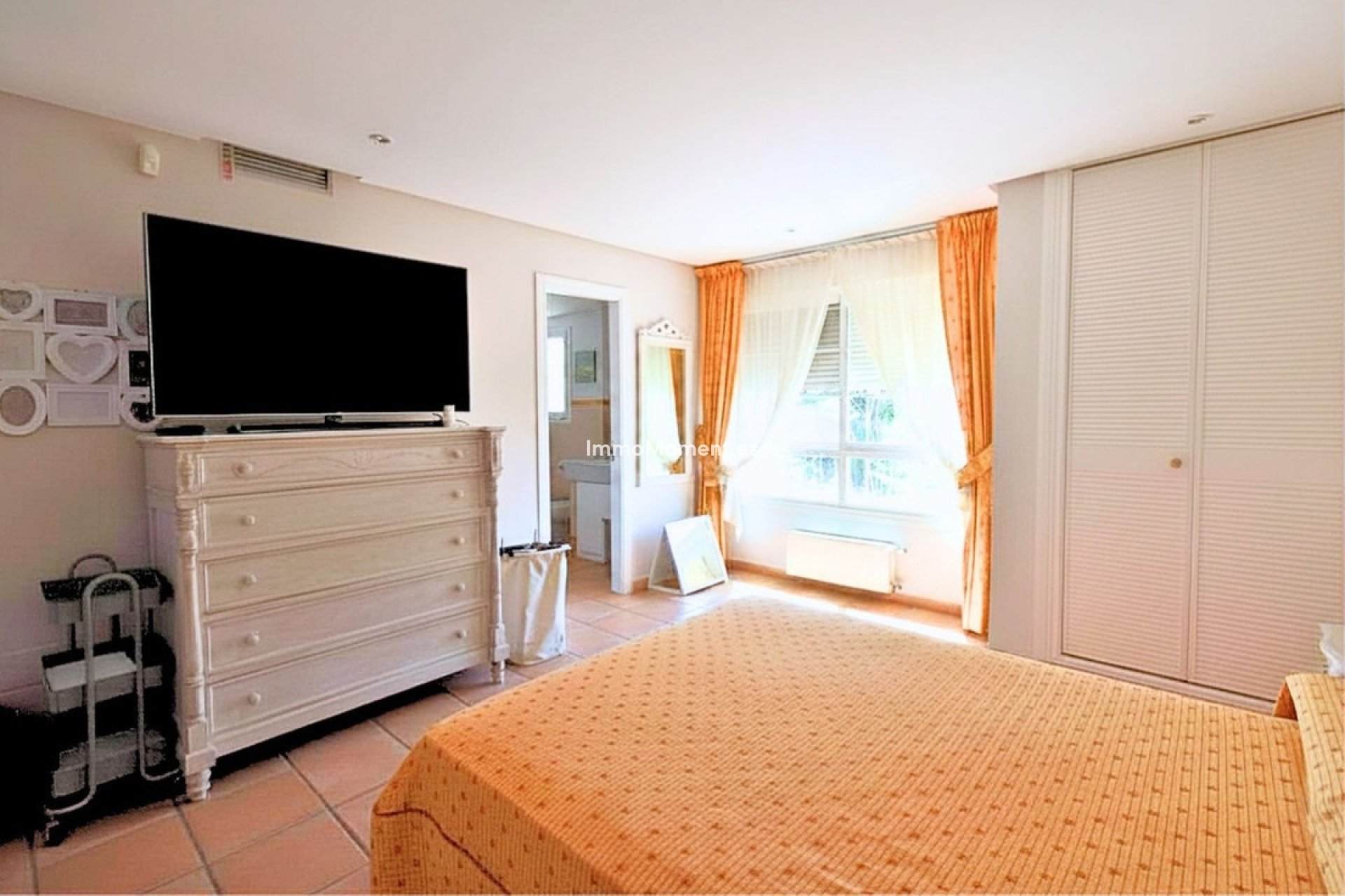 Resale - Detached villa - Marbella - Guadalmina Alta