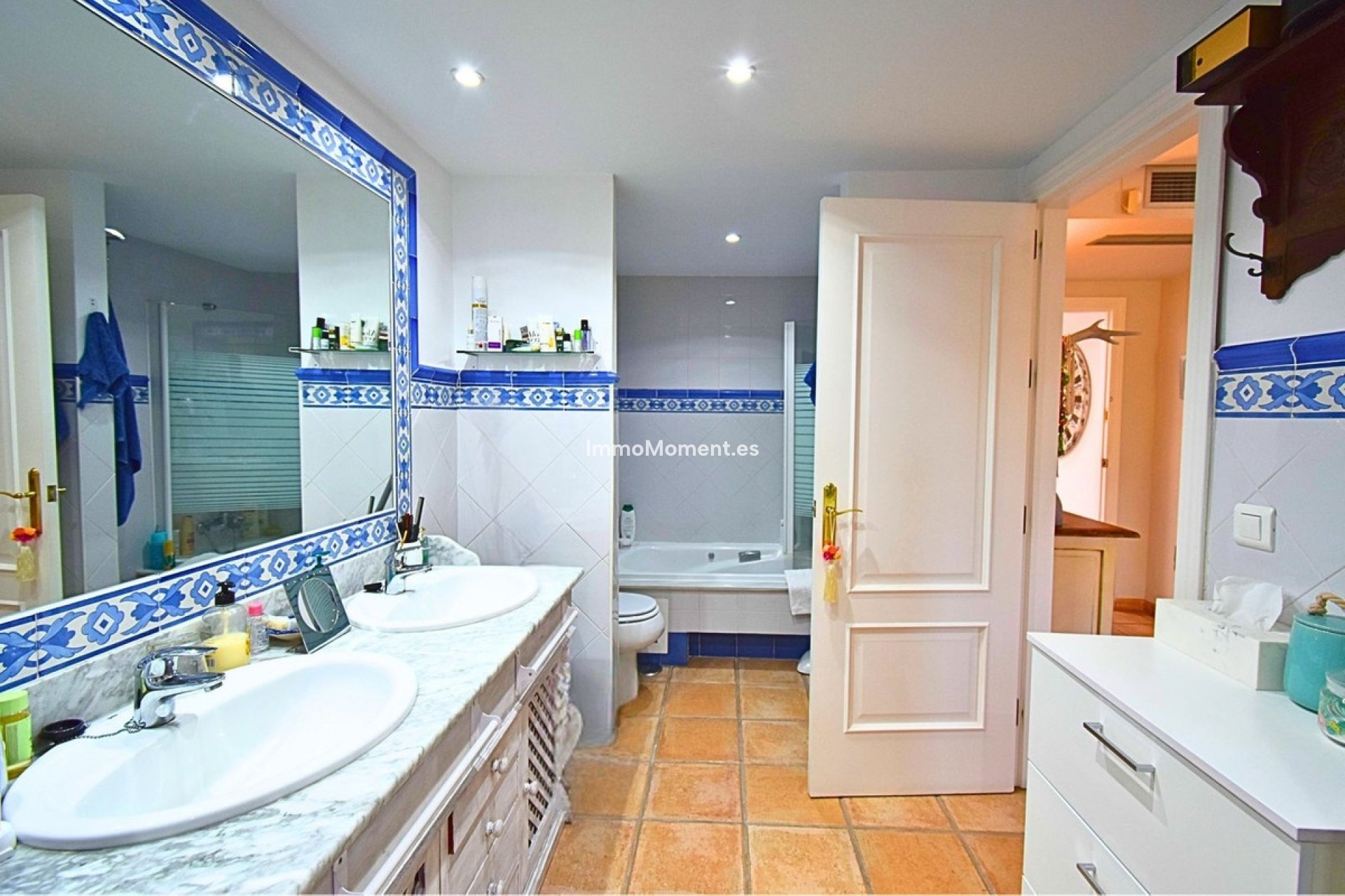 Resale - Detached villa - Marbella - Guadalmina Alta