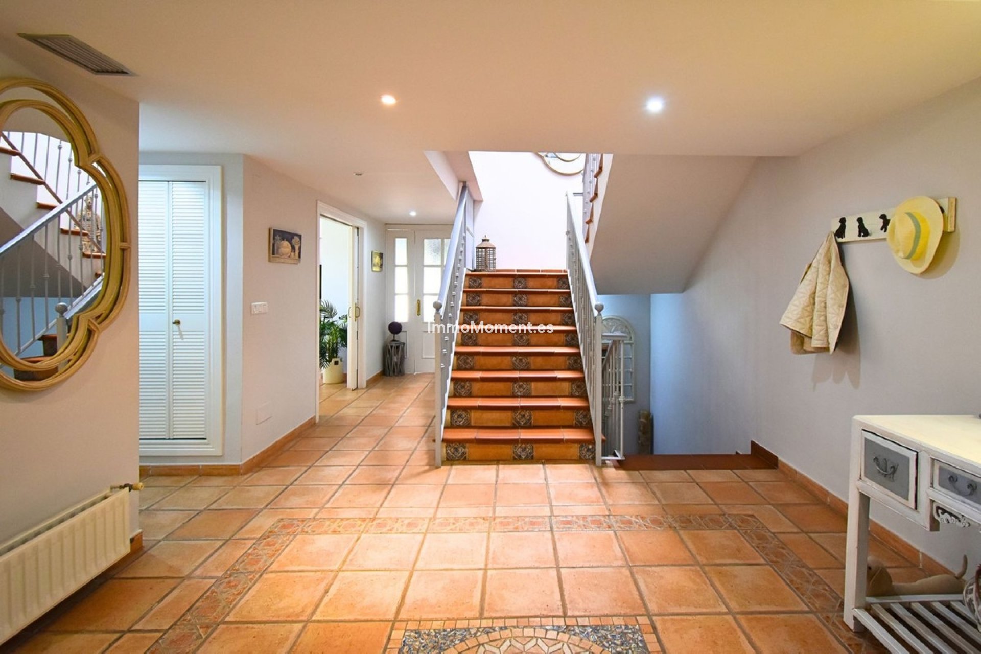 Resale - Detached villa - Marbella - Guadalmina Alta