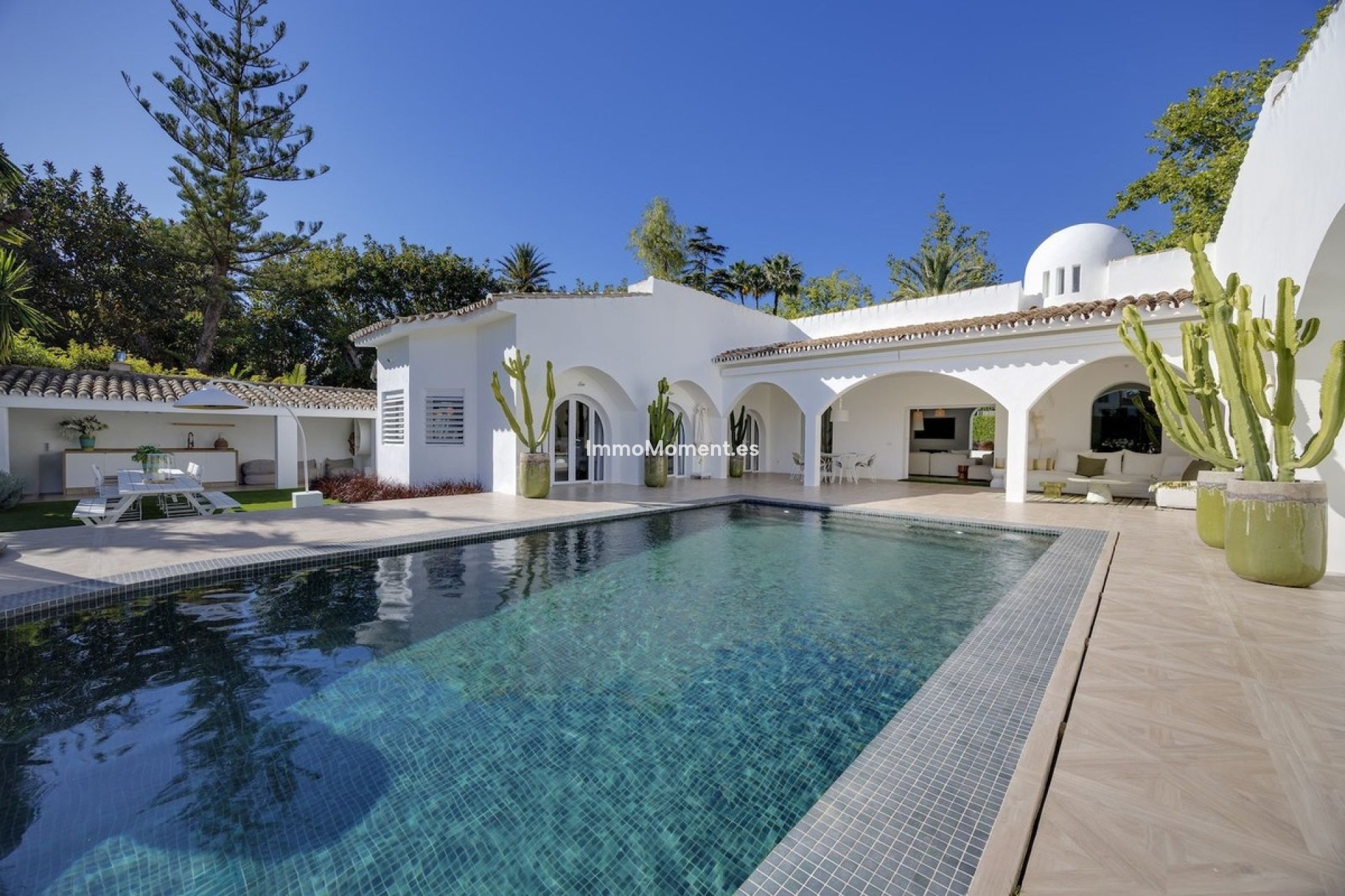 Resale - Detached villa - Marbella - Guadalmina Alta