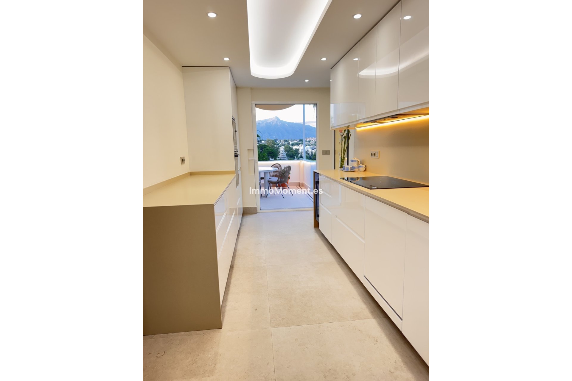 Resale - Detached villa - Marbella - Guadalmina Alta
