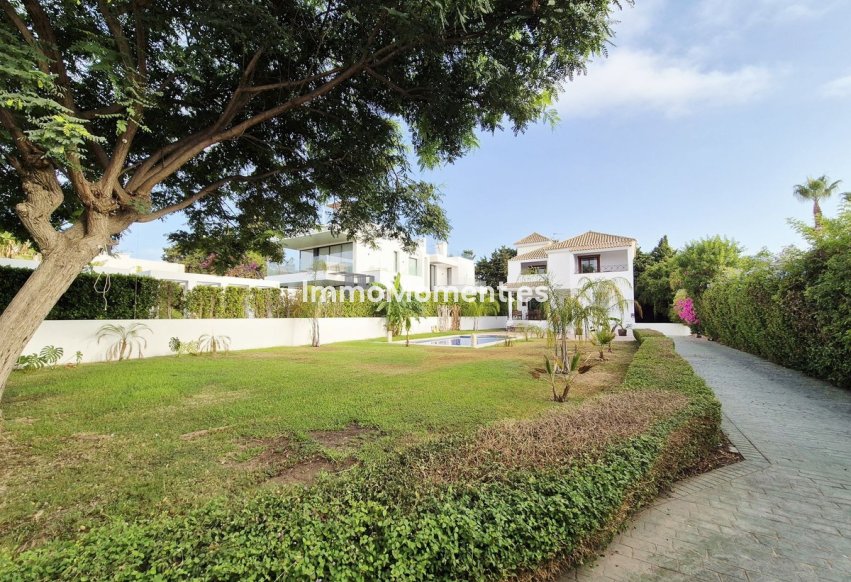 Resale - Detached villa - Marbella - Guadalmina Baja