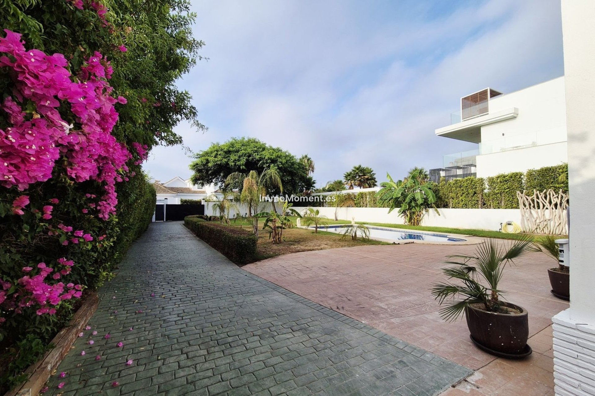 Resale - Detached villa - Marbella - Guadalmina Baja