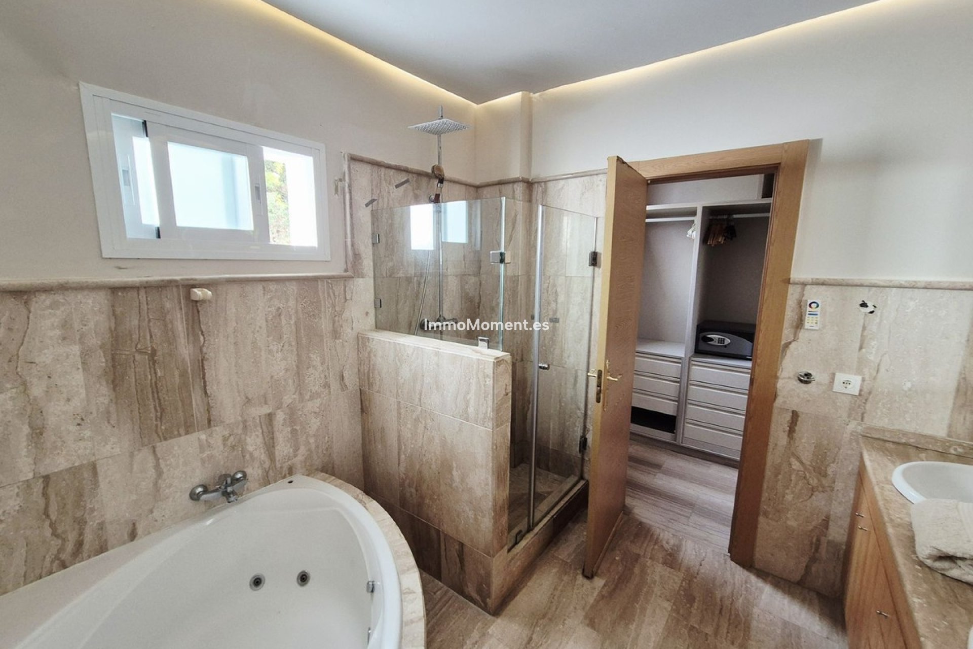 Resale - Detached villa - Marbella - Guadalmina Baja