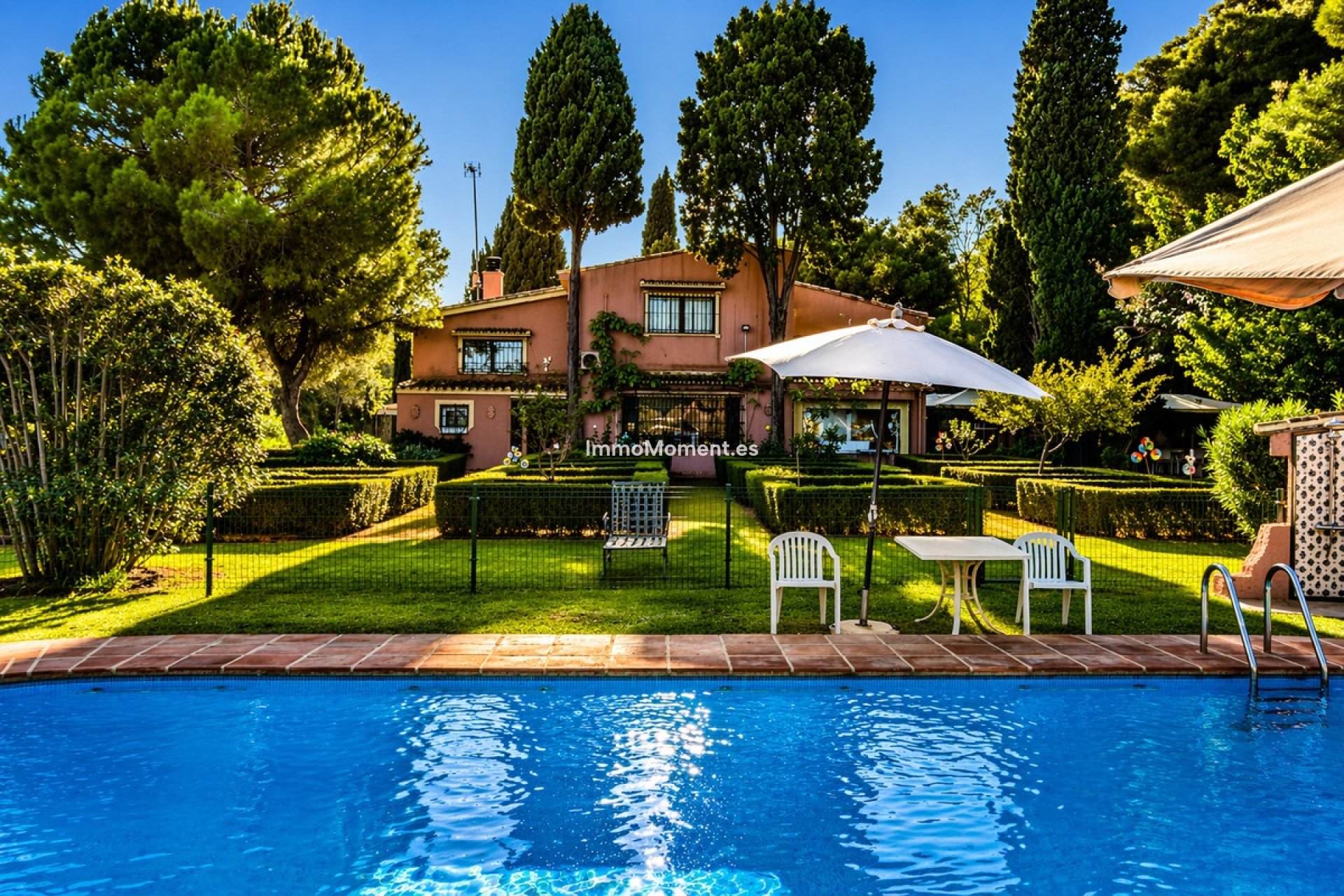 Resale - Detached villa - Marbella - Guadalmina Baja