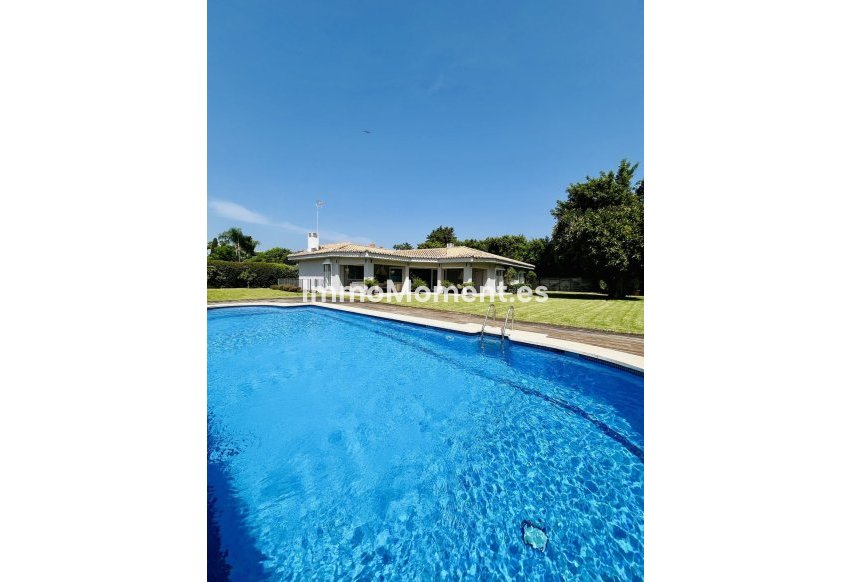 Resale - Detached villa - Marbella - Guadalmina Baja