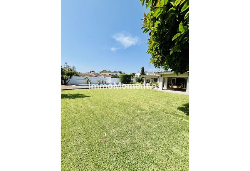 Resale - Detached villa - Marbella - Guadalmina Baja