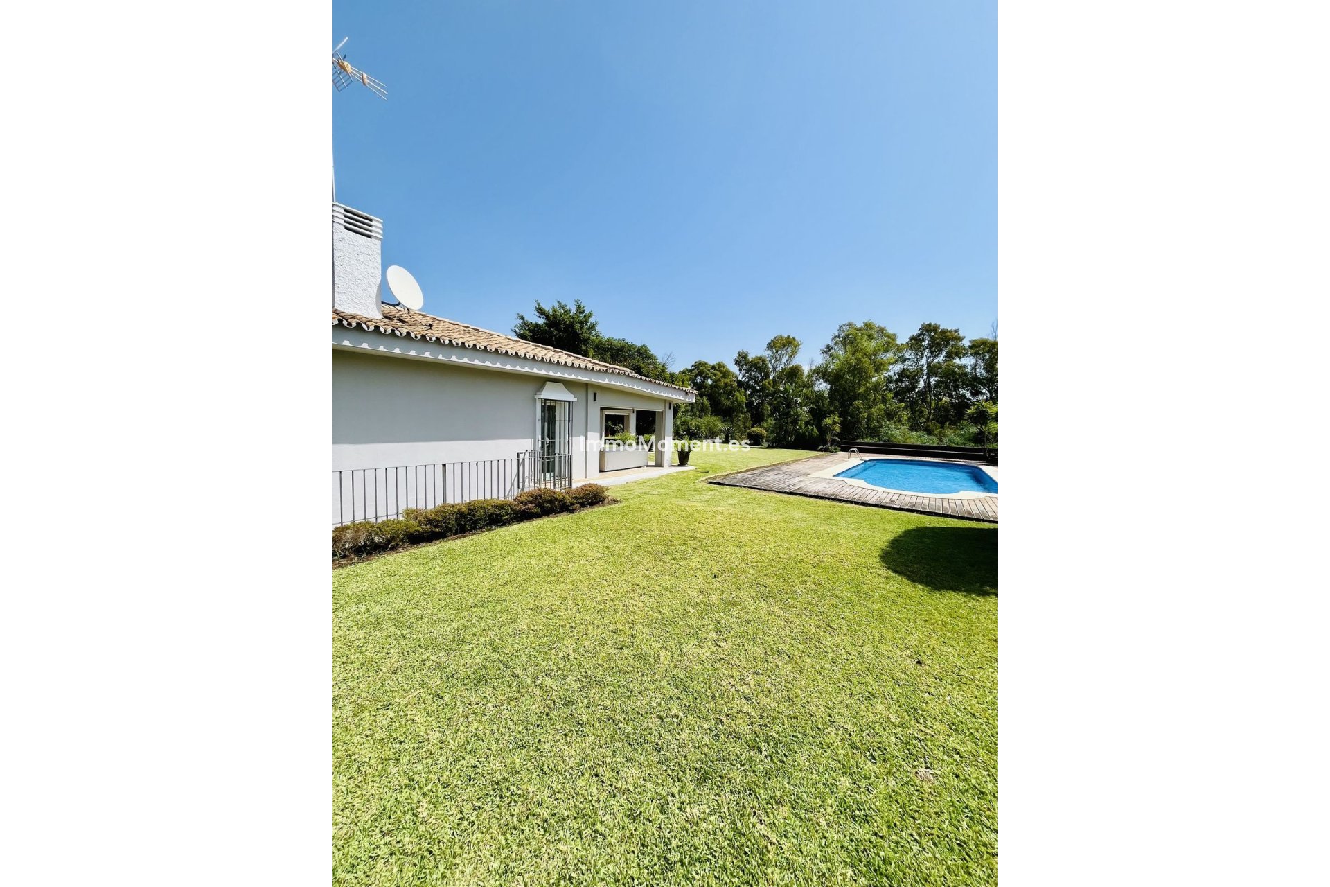 Resale - Detached villa - Marbella - Guadalmina Baja