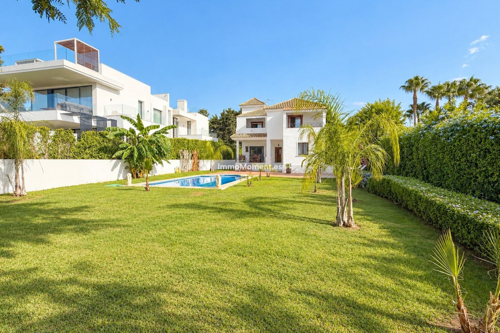 Resale - Detached villa - Marbella - Guadalmina Baja