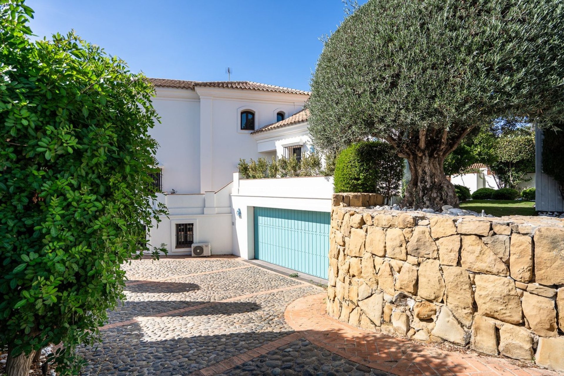 Resale - Detached villa - Marbella - Guadalmina Baja