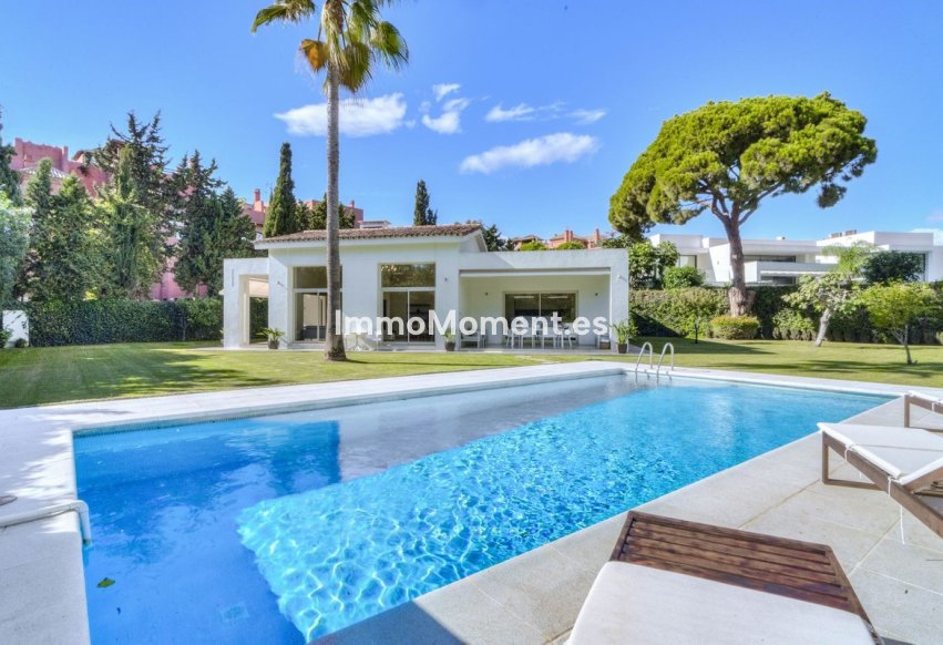 Resale - Detached villa - Marbella - Guadalmina Baja