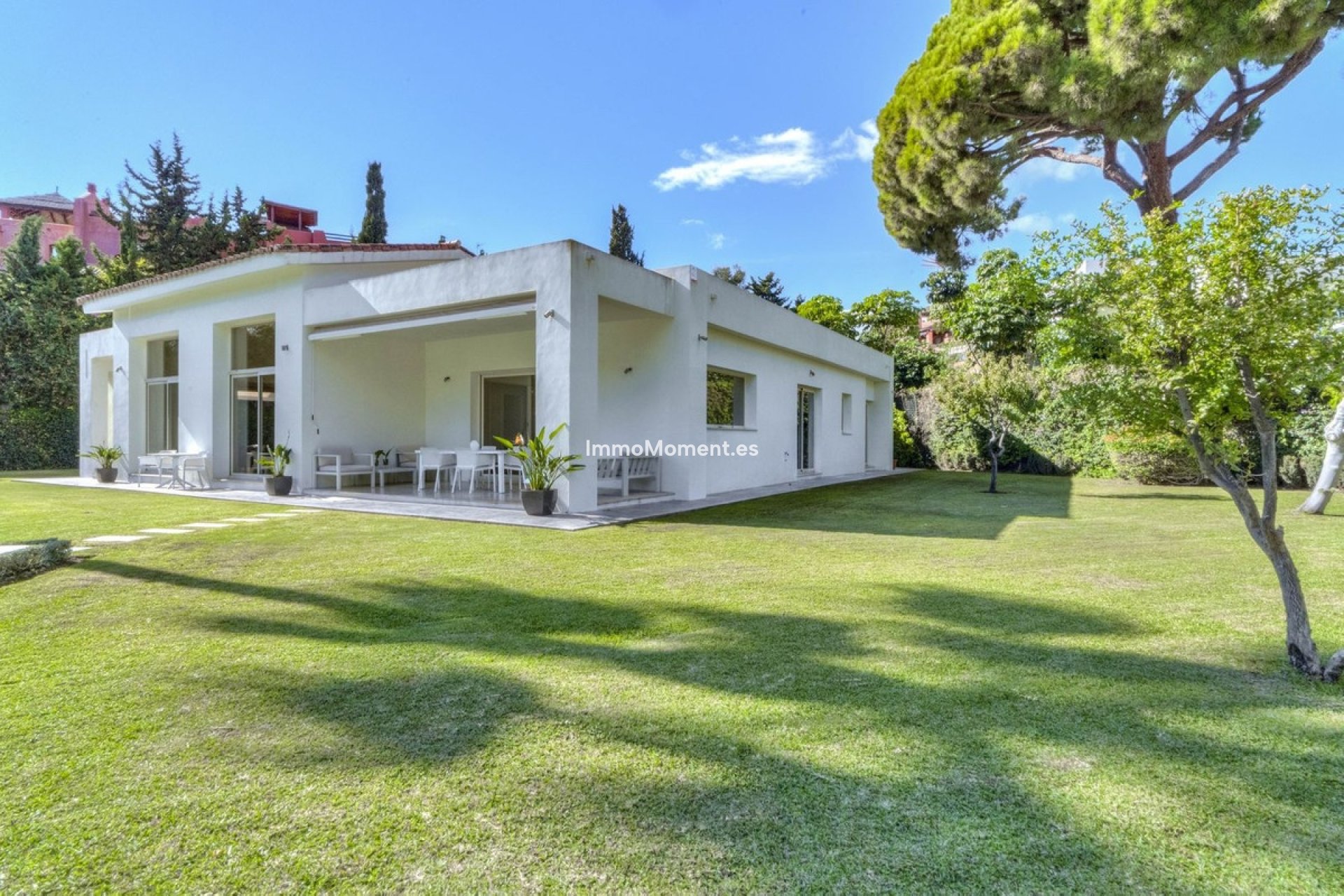 Resale - Detached villa - Marbella - Guadalmina Baja