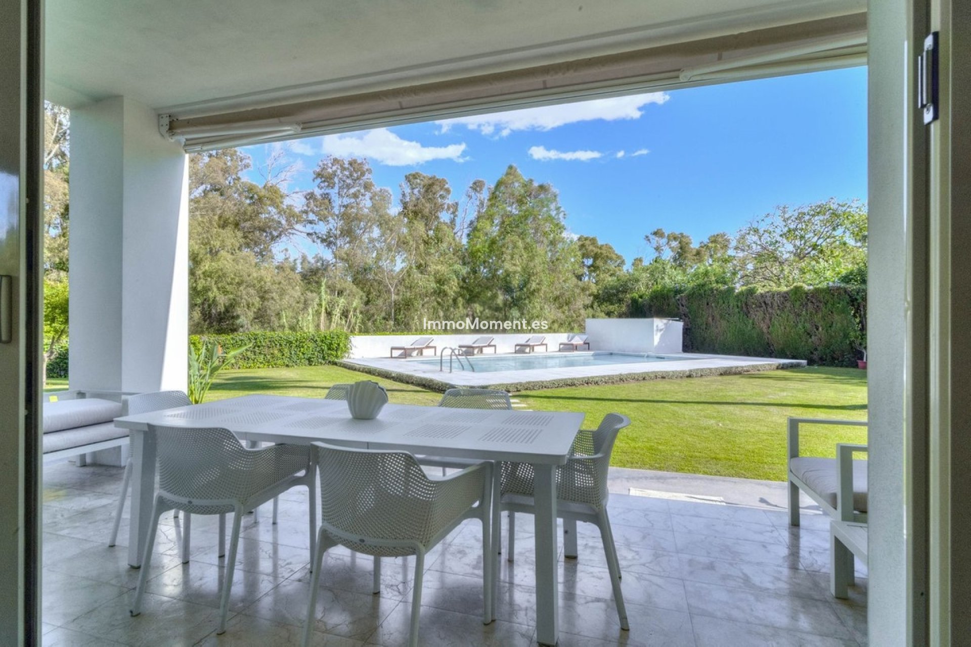 Resale - Detached villa - Marbella - Guadalmina Baja
