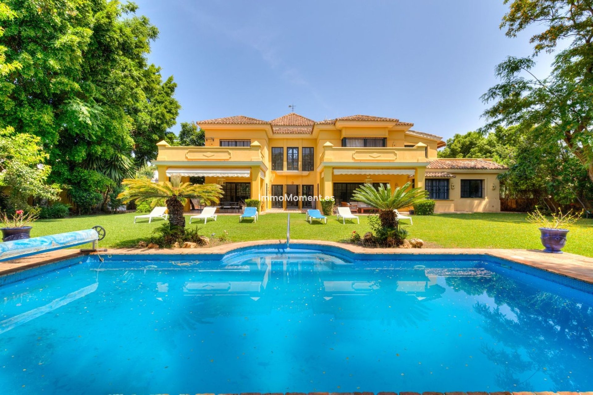 Resale - Detached villa - Marbella - Guadalmina Baja