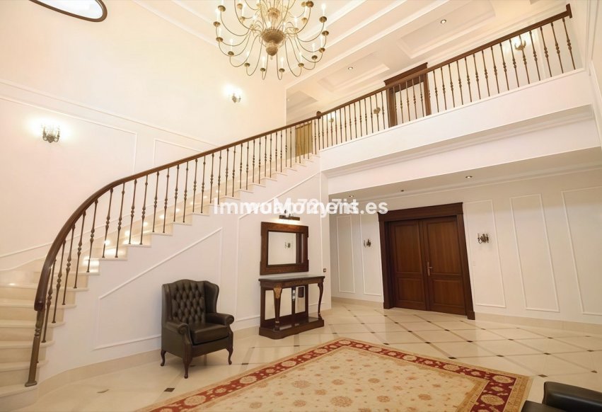 Resale - Detached villa - Marbella - Guadalmina Baja
