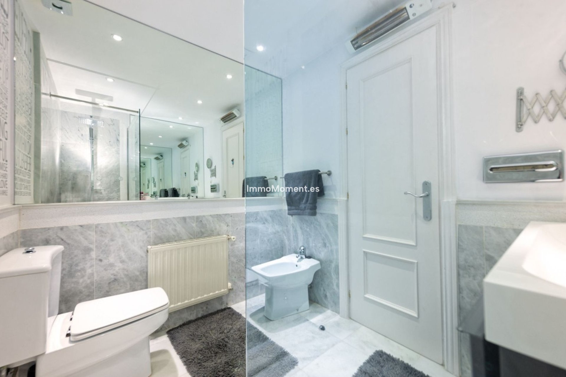 Resale - Detached villa - Marbella - Guadalmina Baja