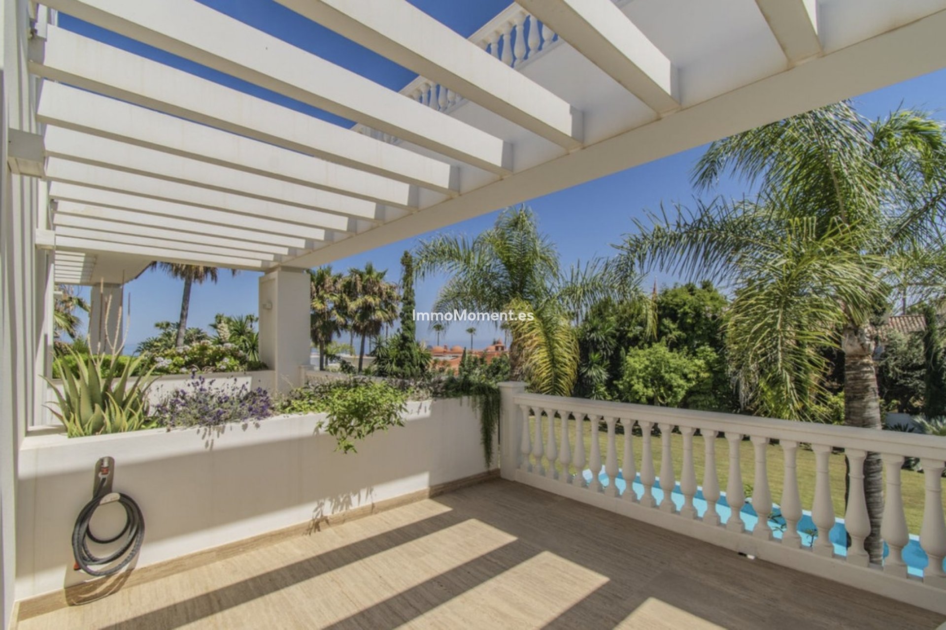 Resale - Detached villa - Marbella - Guadalmina Baja
