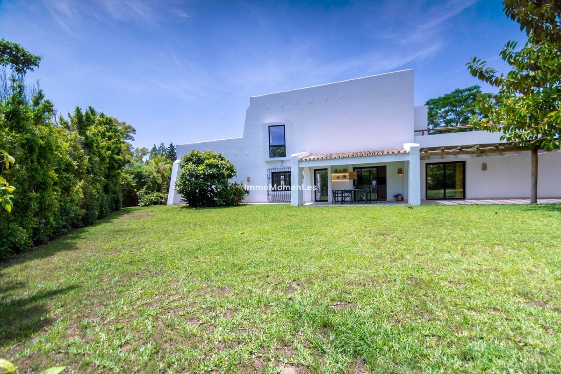 Resale - Detached villa - Marbella - Guadalmina Baja