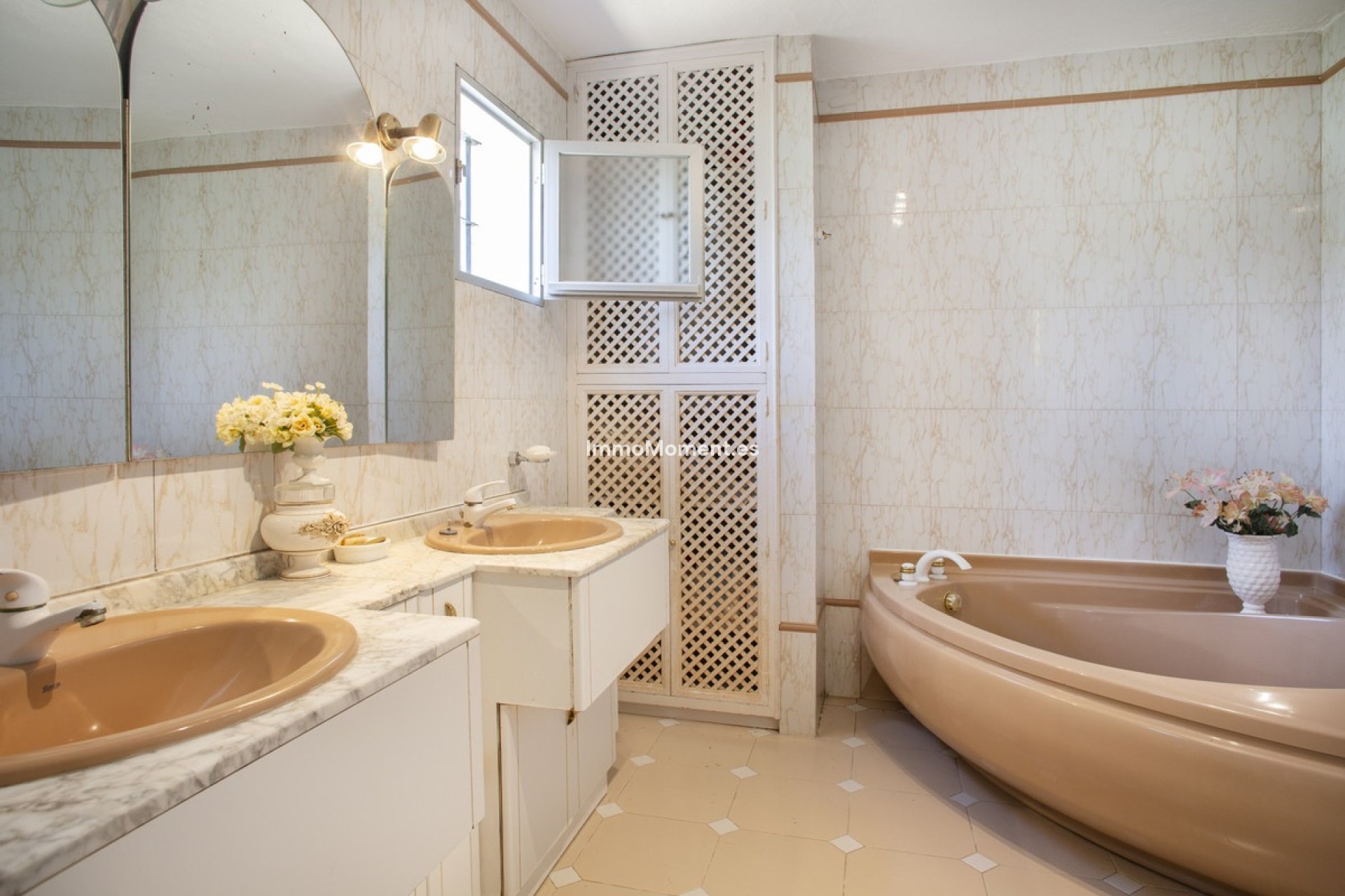 Resale - Detached villa - Marbella - Guadalmina Baja