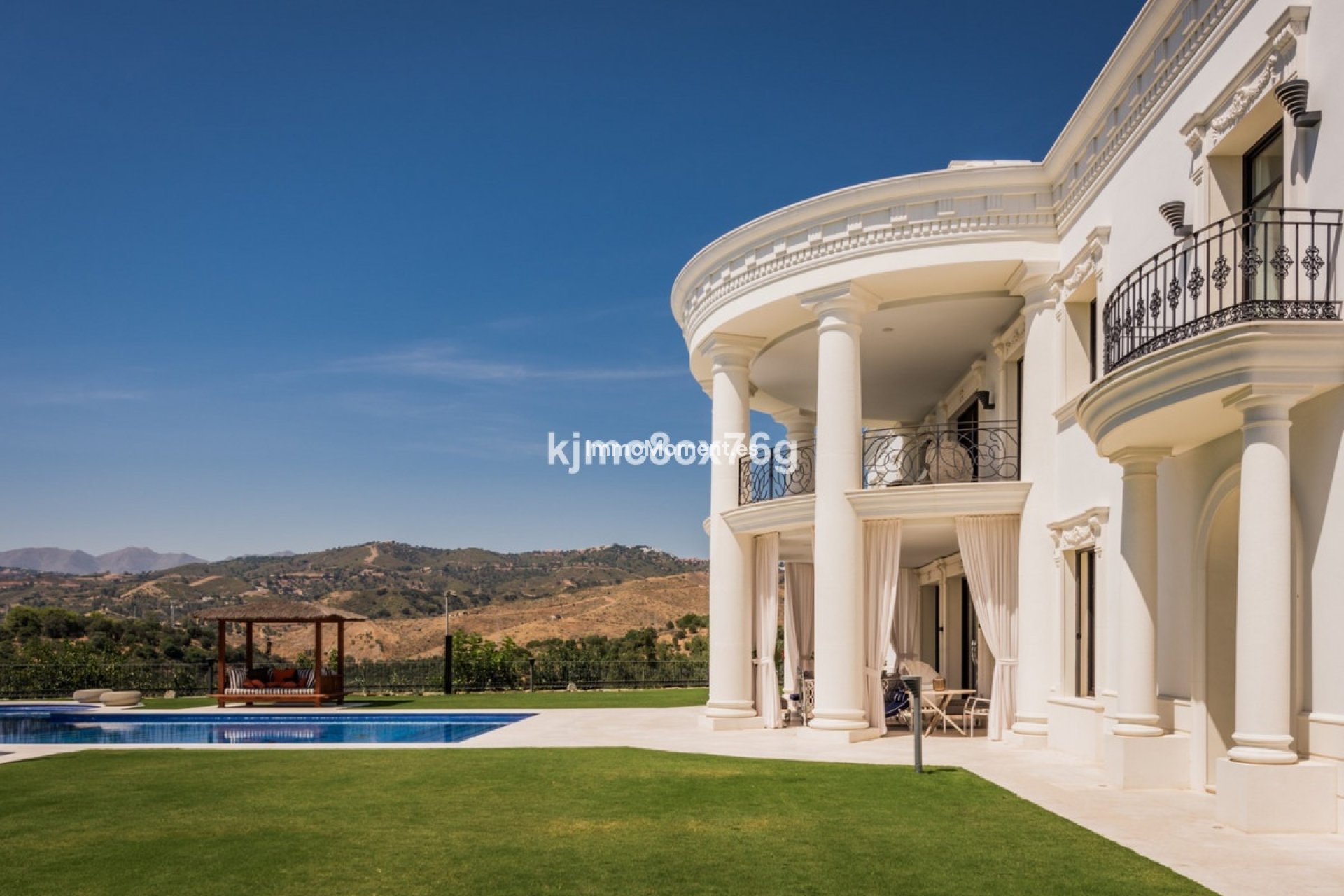 Resale - Detached villa - Marbella - Hacienda Las Chapas