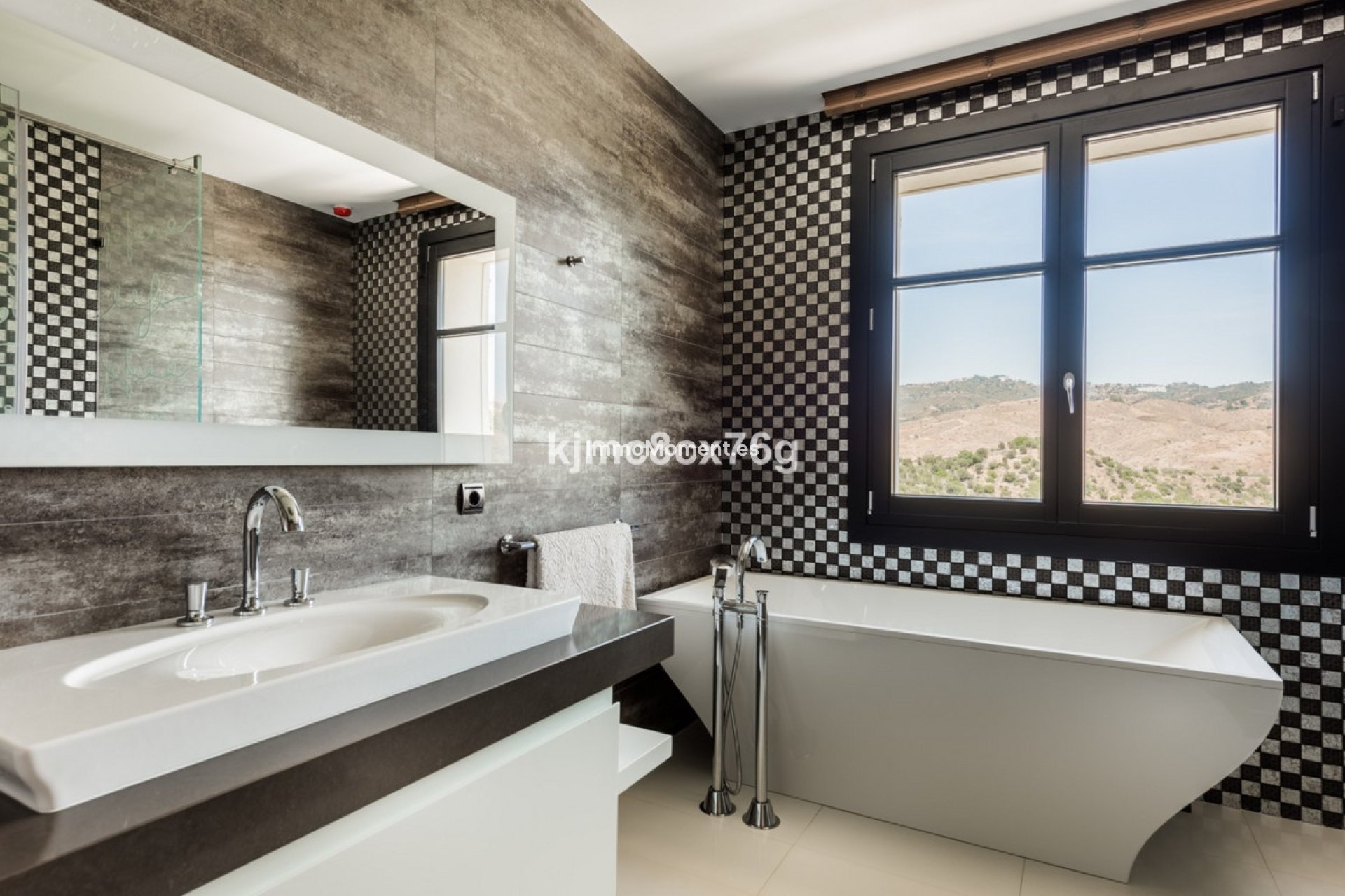 Resale - Detached villa - Marbella - Hacienda Las Chapas