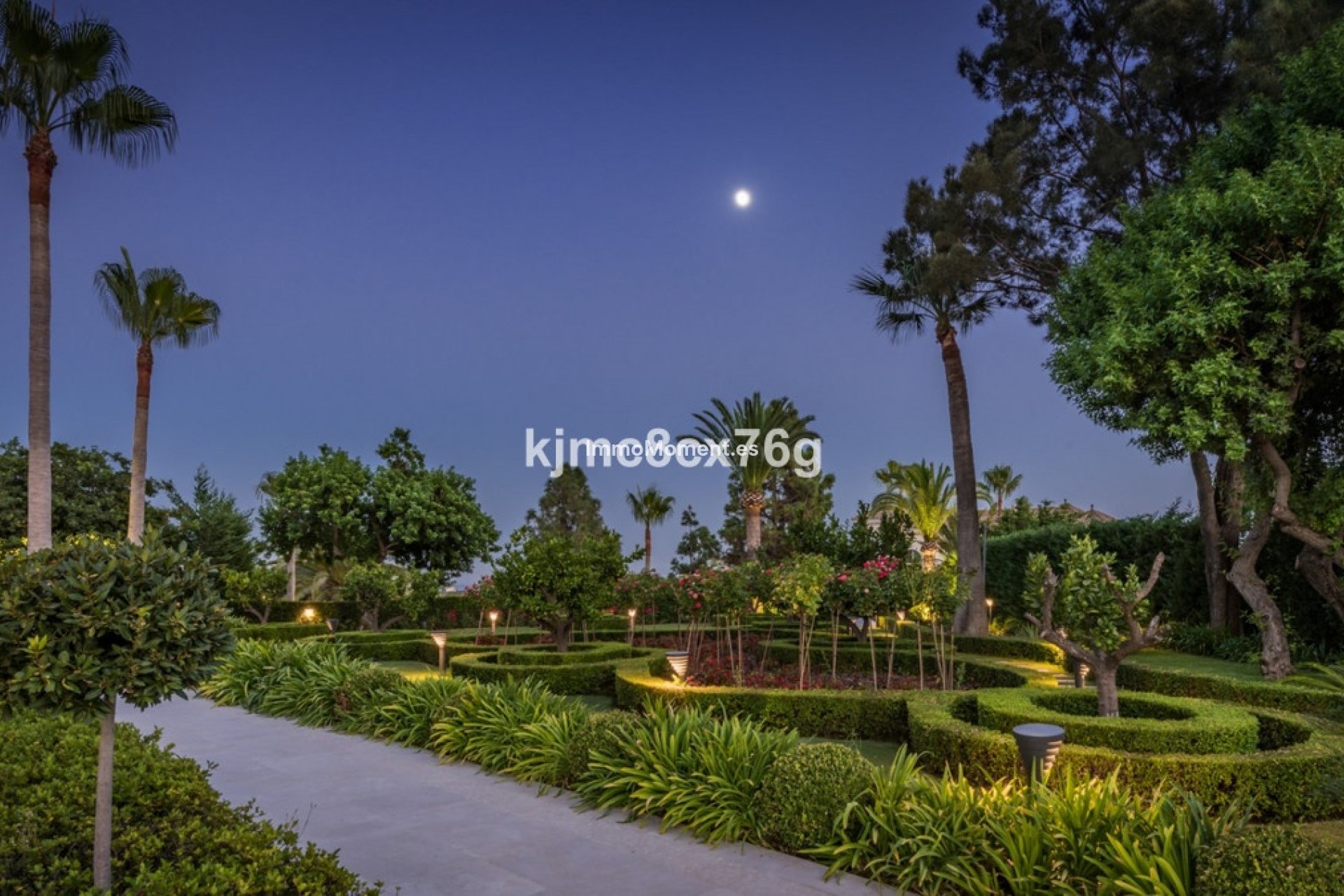 Resale - Detached villa - Marbella - Hacienda Las Chapas