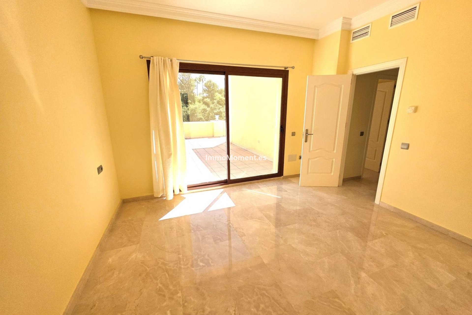 Resale - Detached villa - Marbella - Hacienda Las Chapas