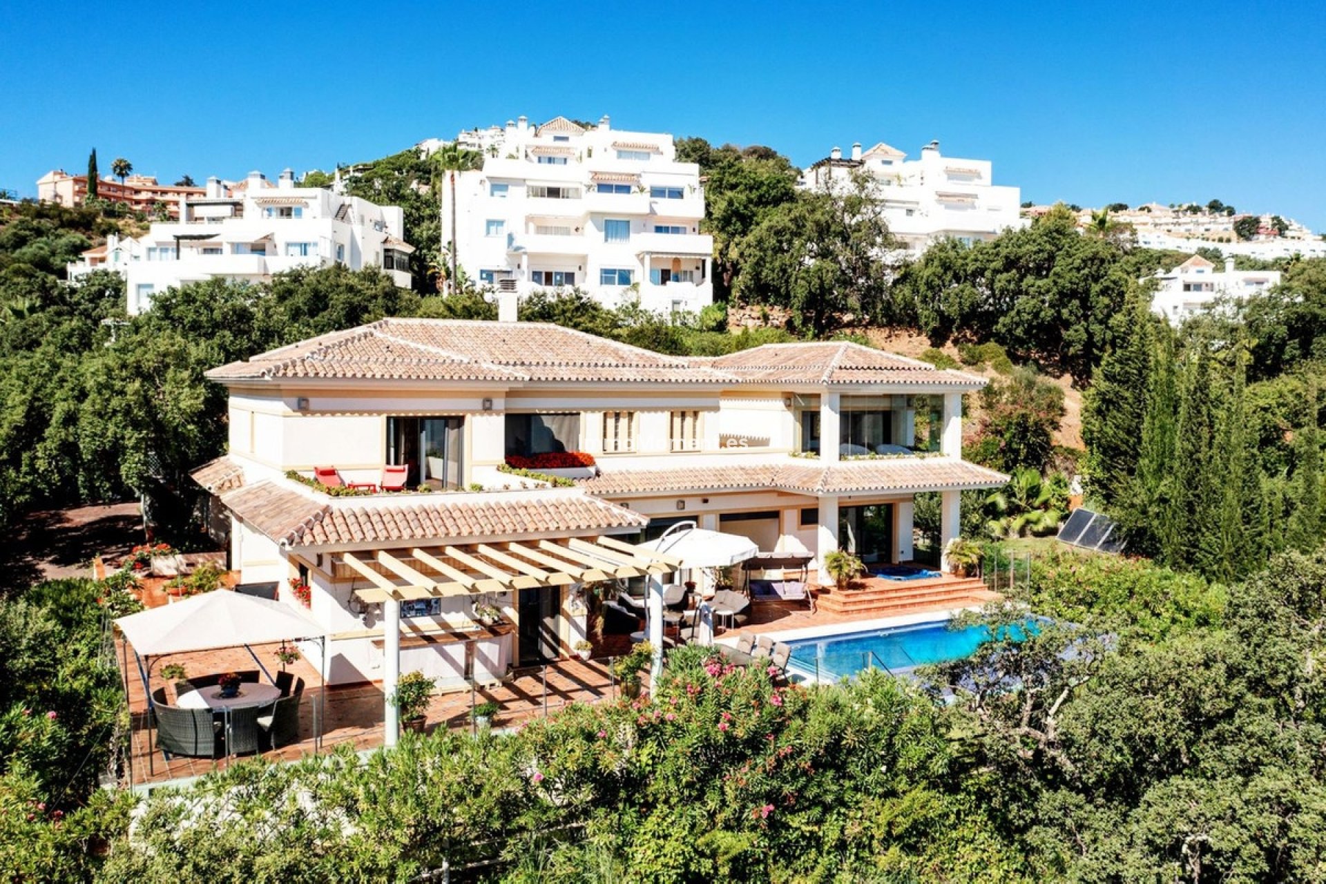 Resale - Detached villa - Marbella - La Mairena