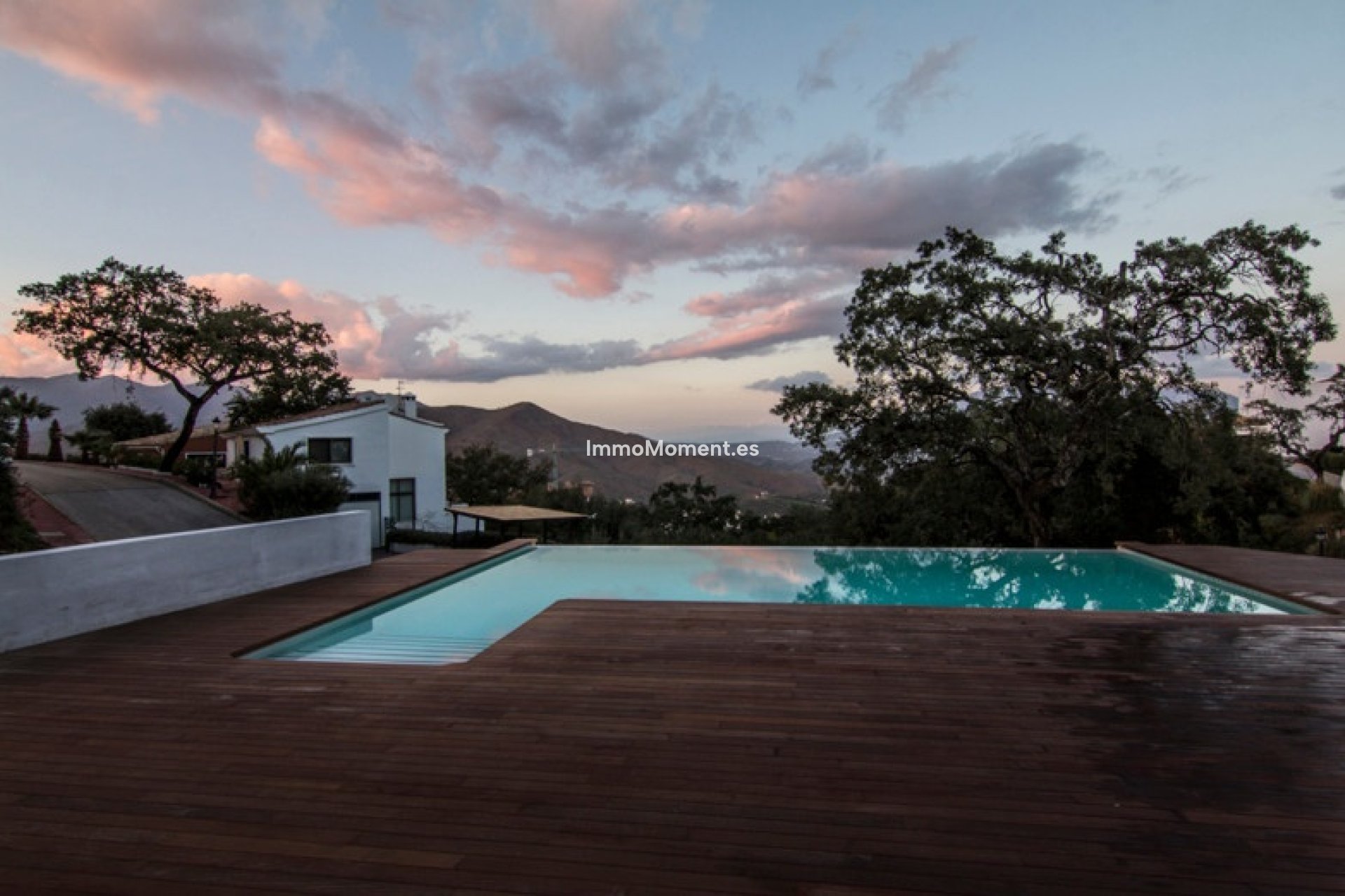 Resale - Detached villa - Marbella - La Mairena