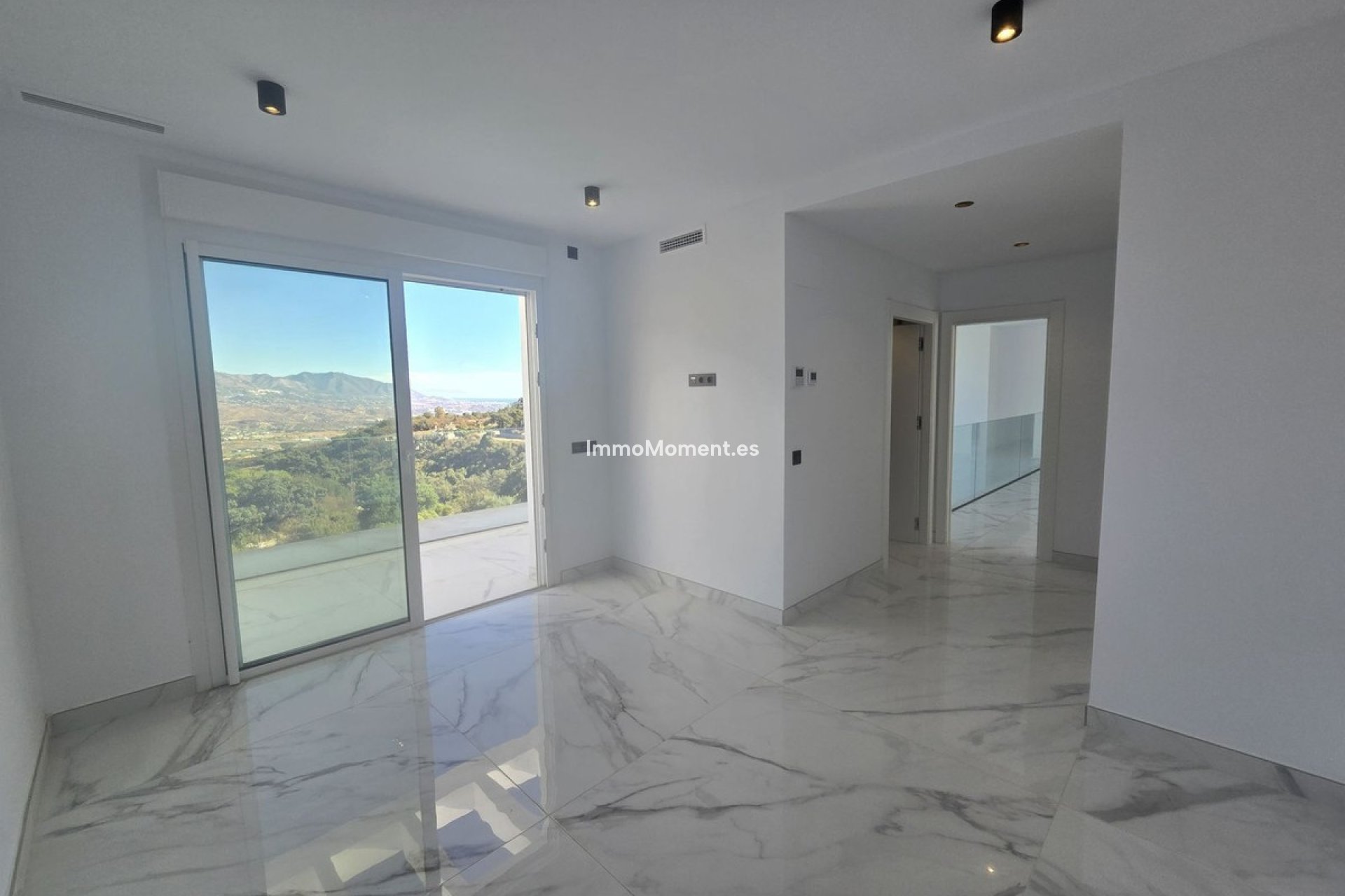 Resale - Detached villa - Marbella - La Mairena
