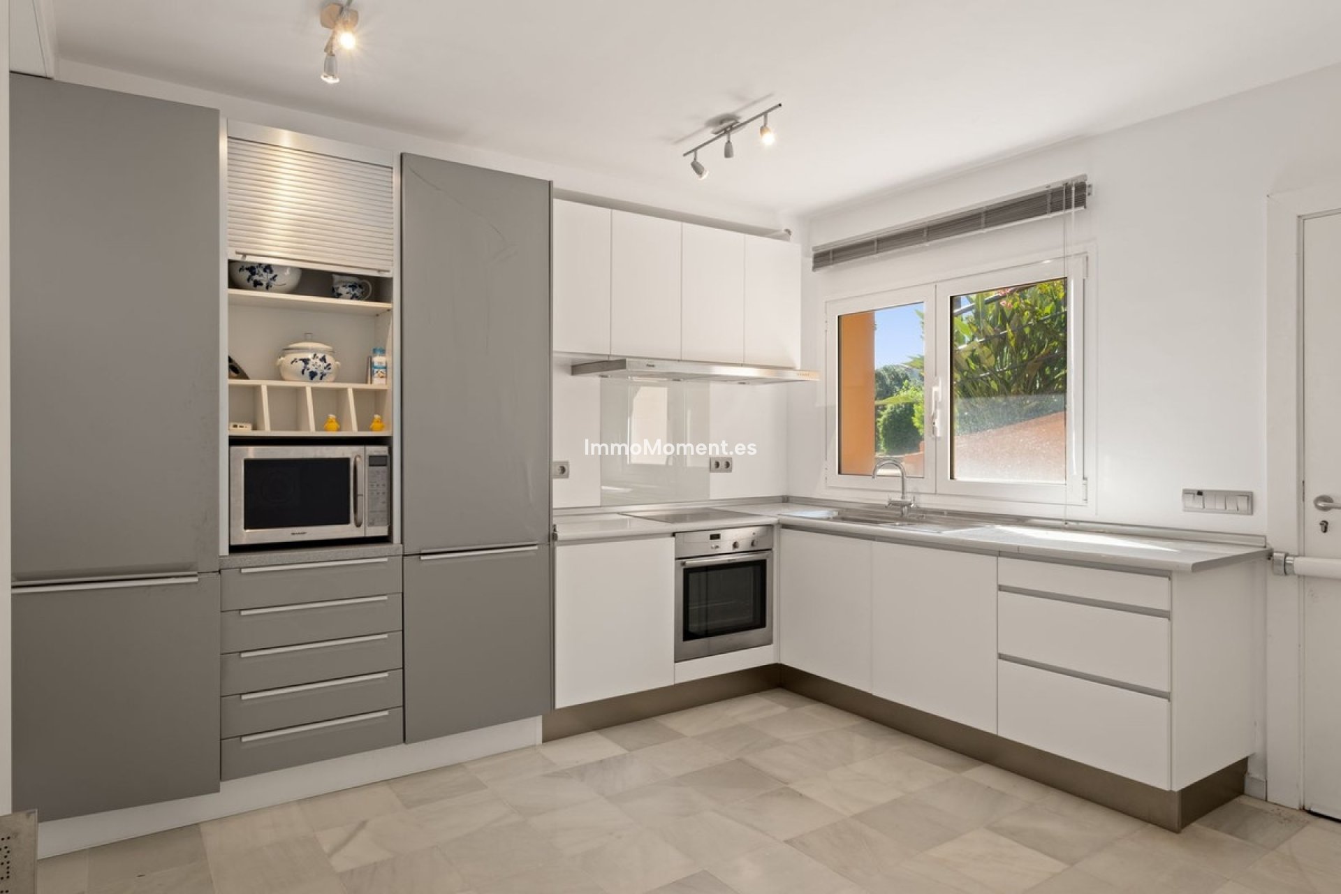Resale - Detached villa - Marbella - La Mairena