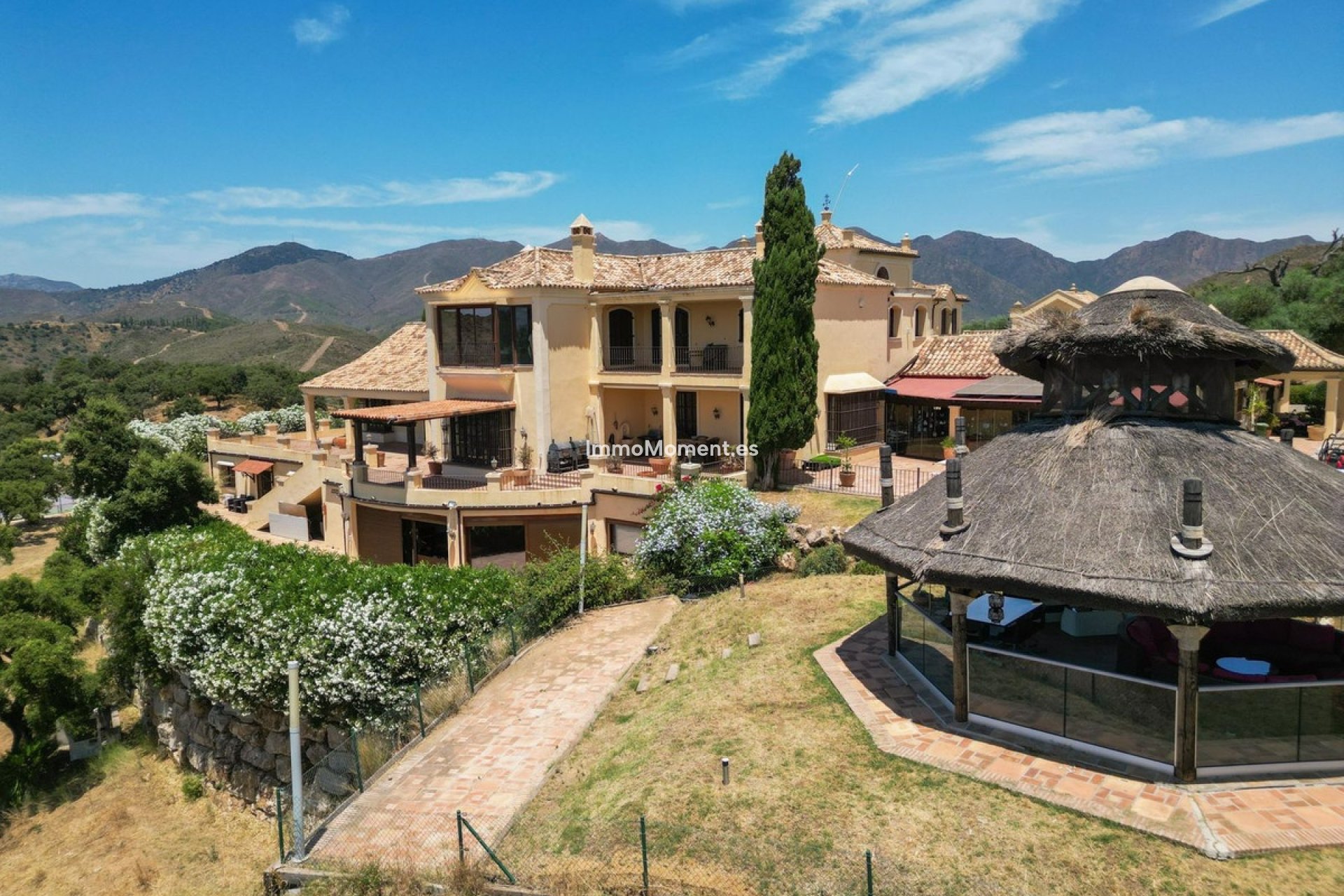 Resale - Detached villa - Marbella - La Mairena