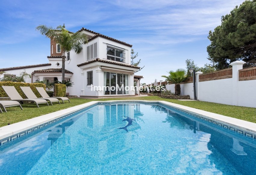Resale - Detached villa - Marbella - Las Chapas