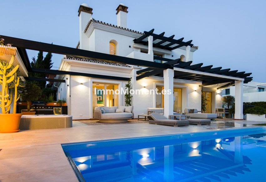 Resale - Detached villa - Marbella - Las Chapas
