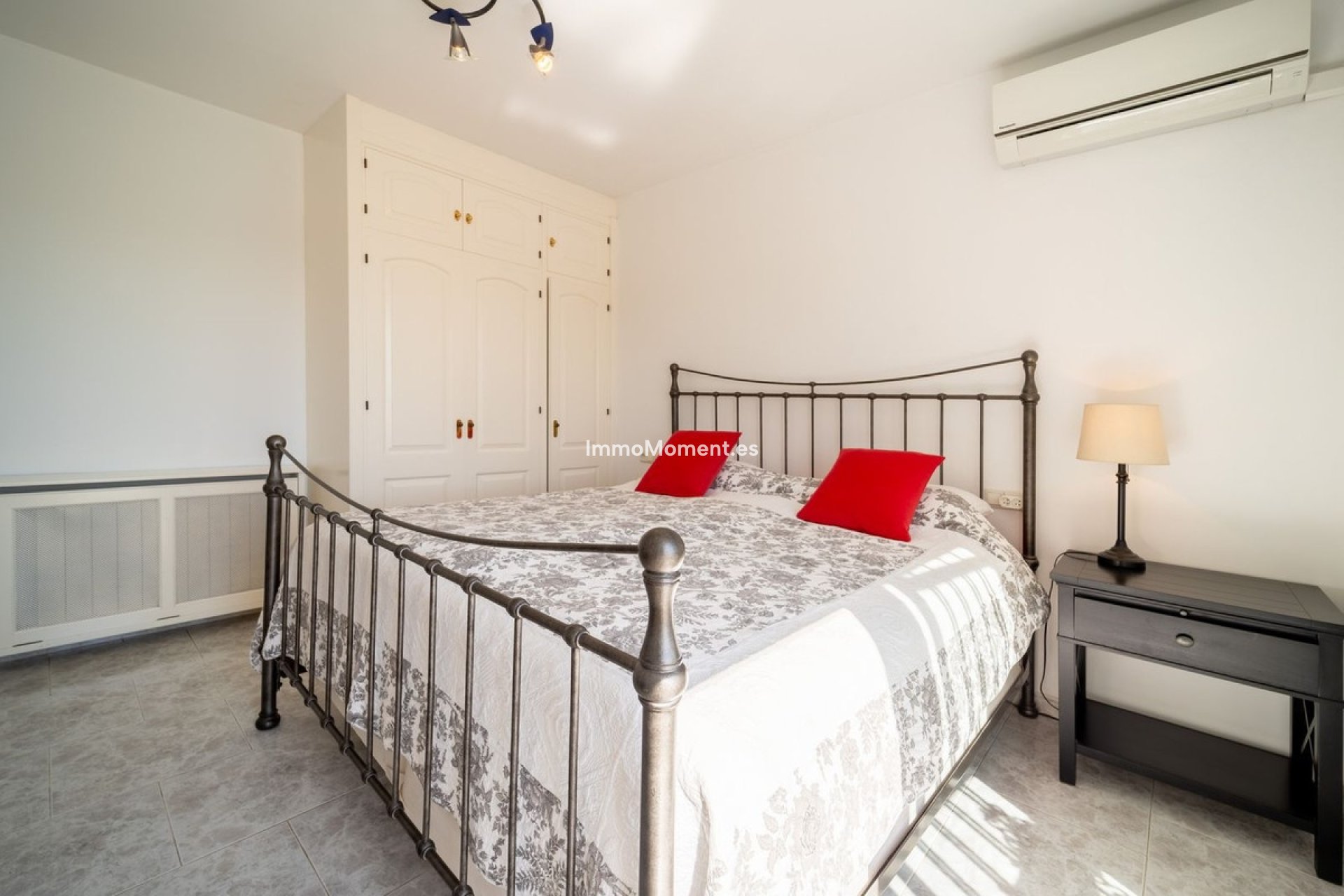 Resale - Detached villa - Marbella - Marbesa
