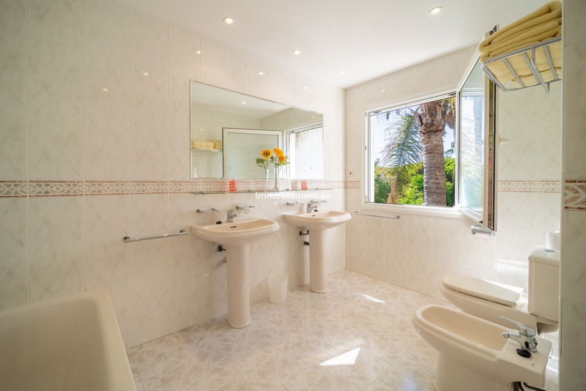 Resale - Detached villa - Marbella - Marbesa